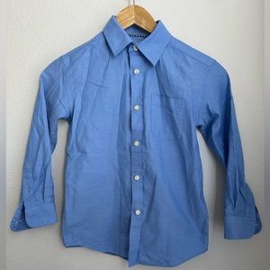 Cat and Jack BOYS Button down shirt in size Small (6-7)